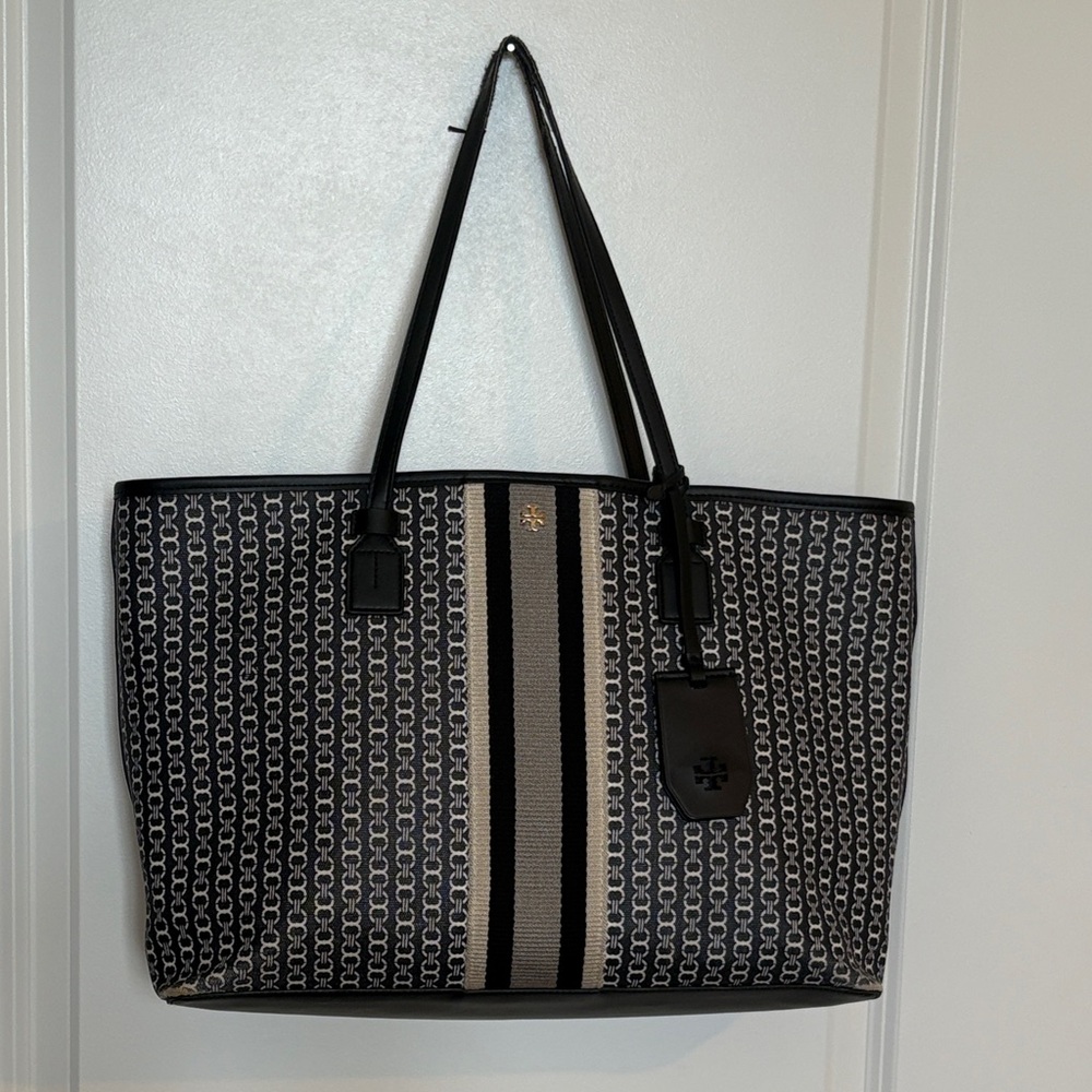 Tory Burch Black & Gray Patterned Tote with issues
